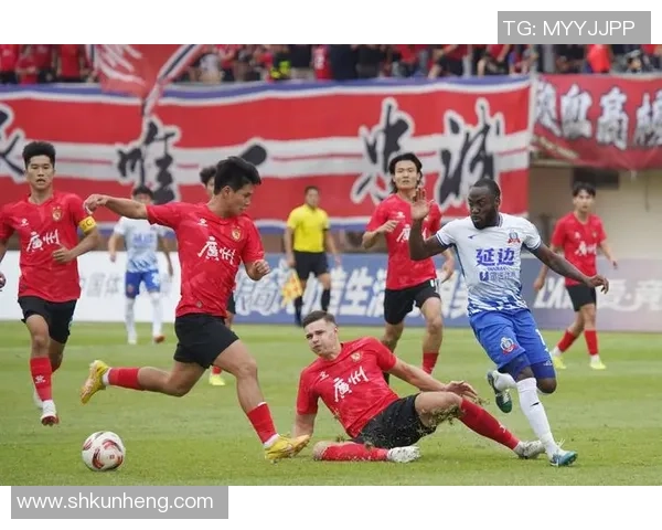 广州足球队的奋斗历程与荣耀之路全景纪实