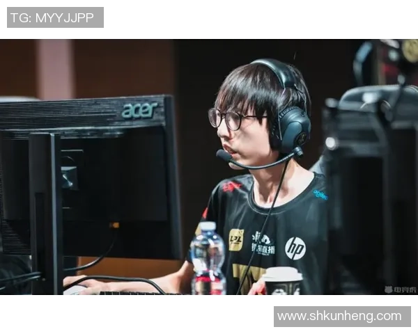 聚焦英雄联盟RNG团队协作的成功秘诀与战术分析 聚焦英雄联盟RNG团队协作的成功秘诀与战术分析